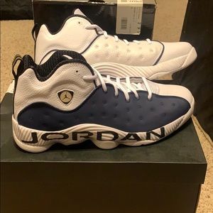 *NEW* JORDAN JUMPMAN TEAM 2 JORDANS!! *BRAND NEW